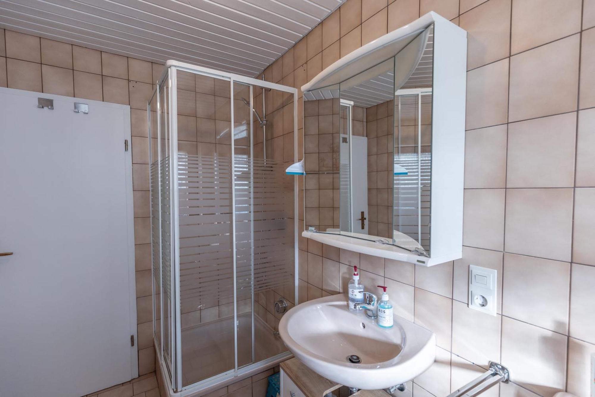 Apartamento ELW, sep. Eingang, überdachte Terrasse, nähe Backnang Althutte Exterior foto